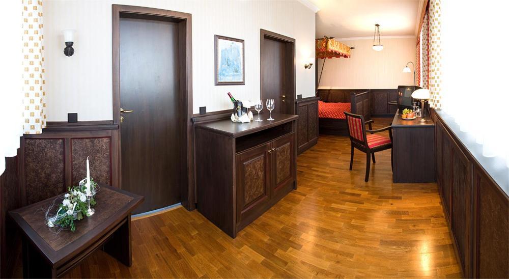 Hotel Goldener Helm Lichtenstein  Eksteriør bilde