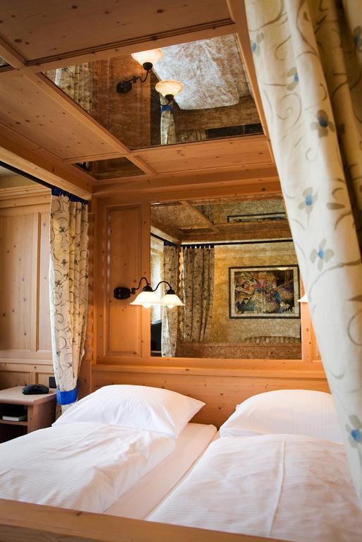 Hotel Goldener Helm Lichtenstein  Eksteriør bilde